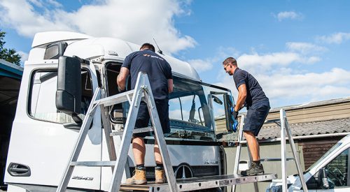 truck windscreen replacement
