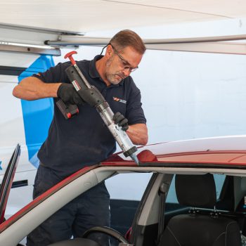 windscreen replacement tool