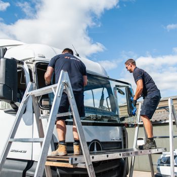 hgv windscreen replacement