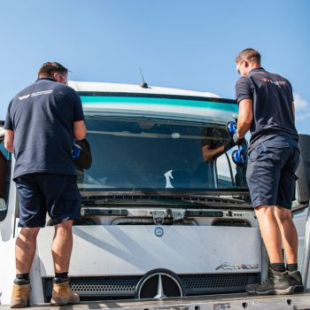 lorry windscreen replacement