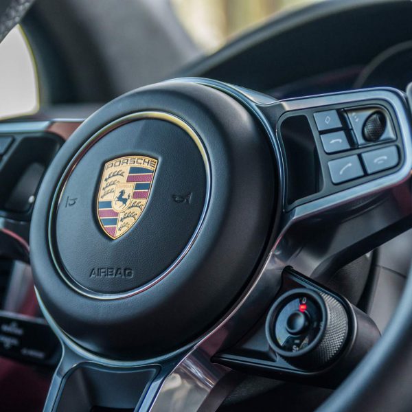 porsche-windscreen-repair-replacement