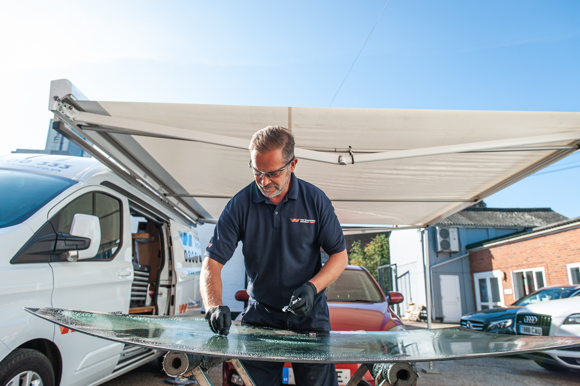 Windscreen fitting outdoor